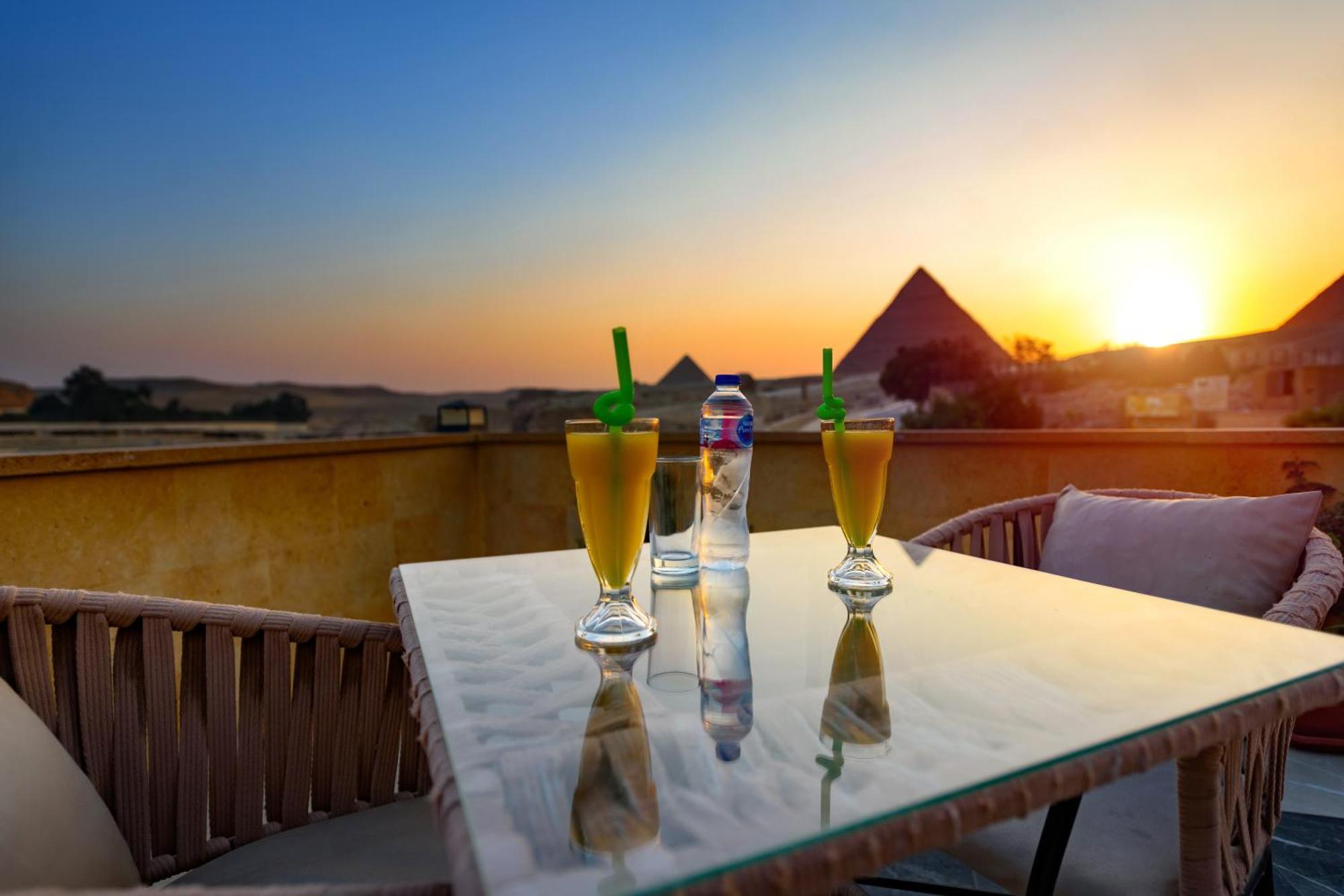 The Gate Hotel Front Pyramids & Sphinx View Kafret el-Gabal Exterior foto