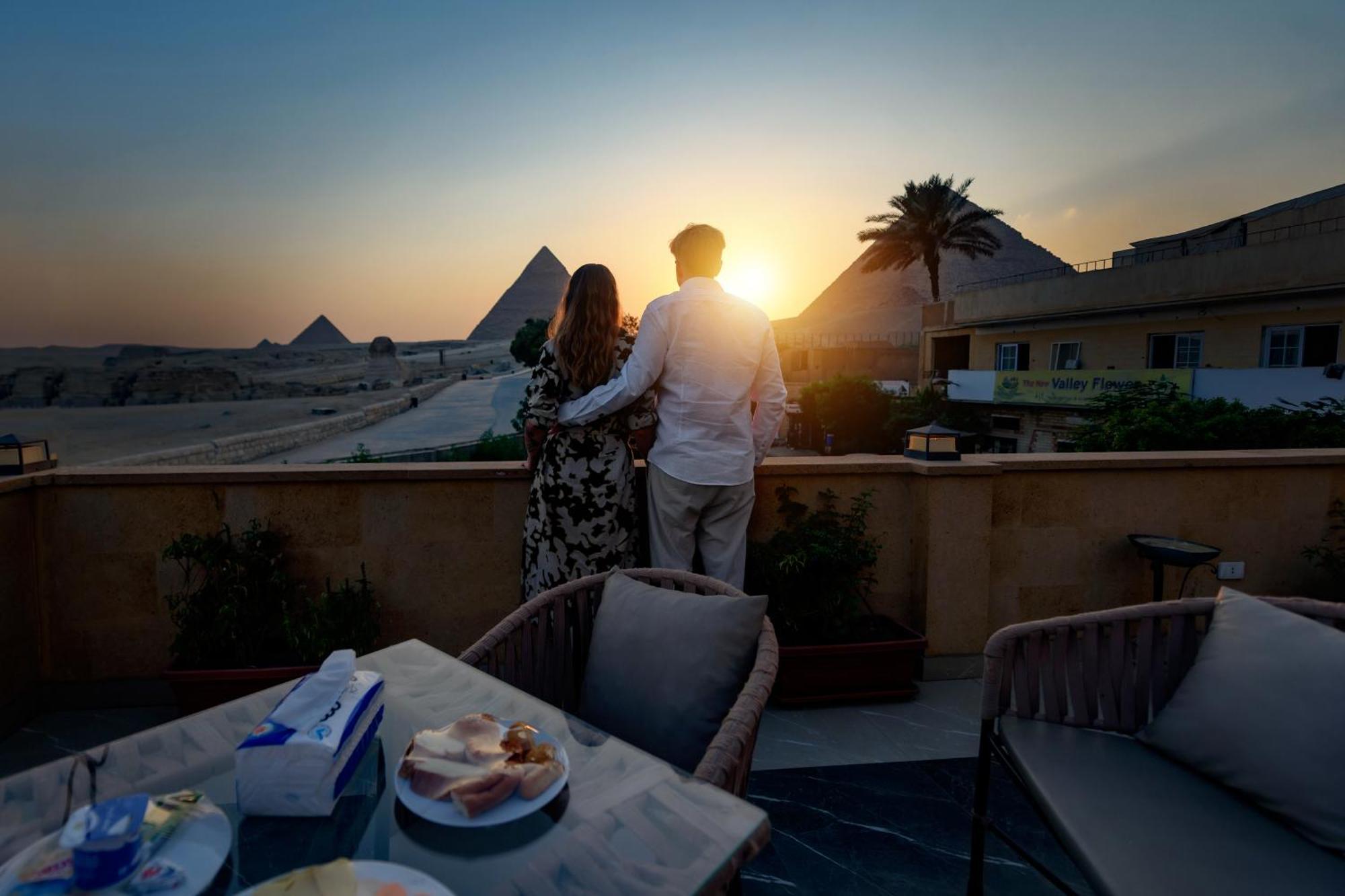 The Gate Hotel Front Pyramids & Sphinx View Kafret el-Gabal Exterior foto